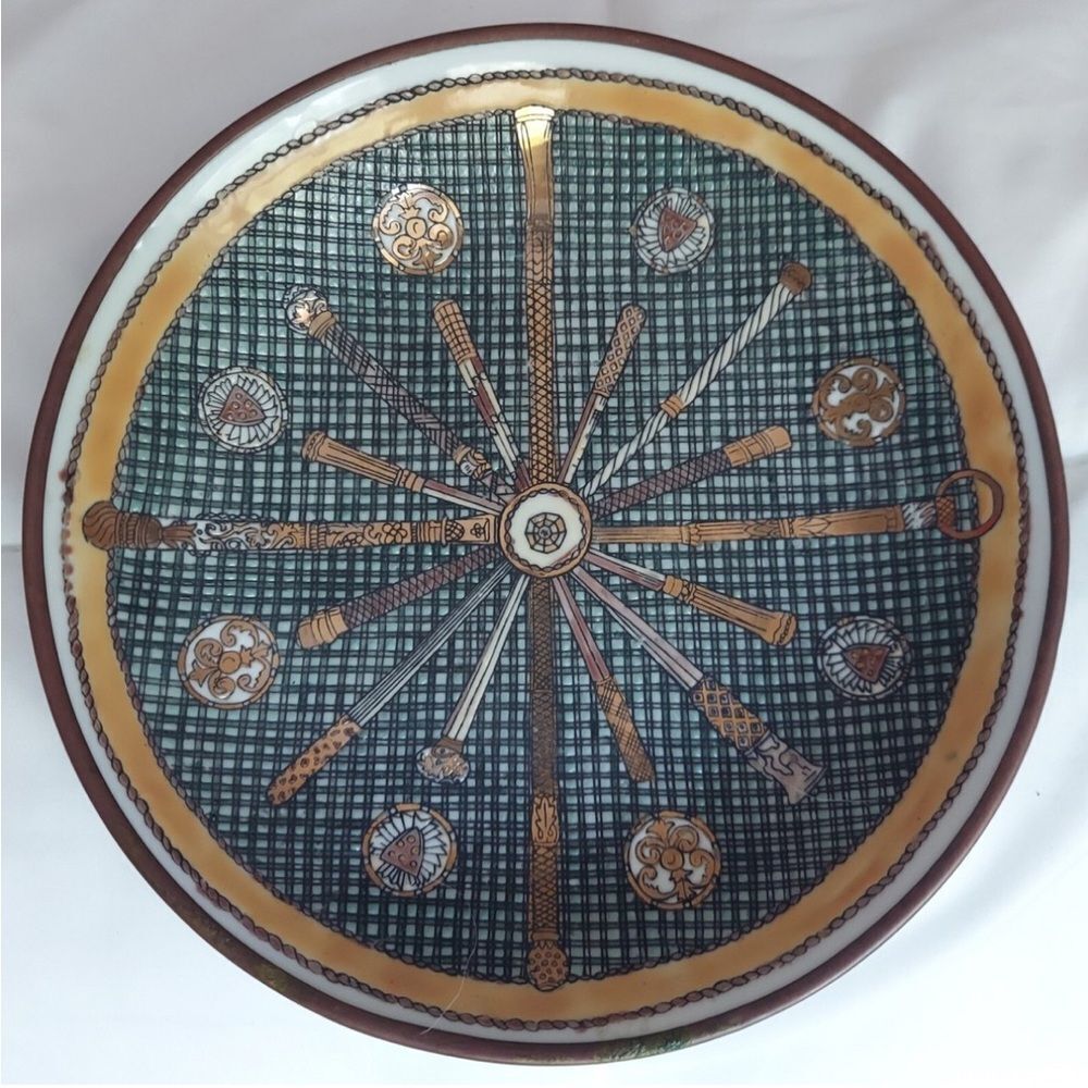 Vtg. Asian Decorated China TOYO 7.5" Very Old Antique Dish Rare. VG Condition.